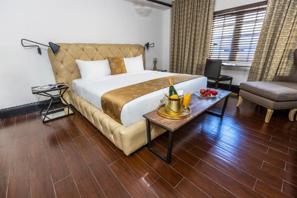 Hotel Croydon image 11