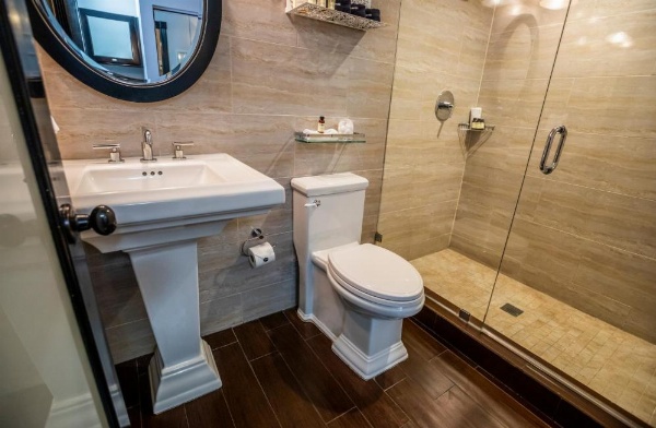 Hotel Croydon image 8